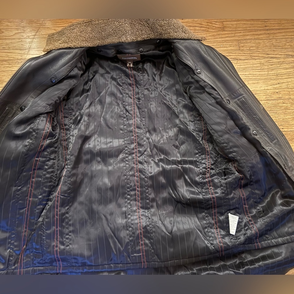 Danier Black Leather Field Jacket with Brown Shearling Collar - Picture 9 of 14